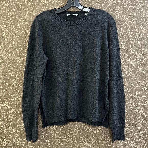 Vince Sweaters - 🔥🔥🔥Vince 100% Cashmere Gray Crewneck Sweater